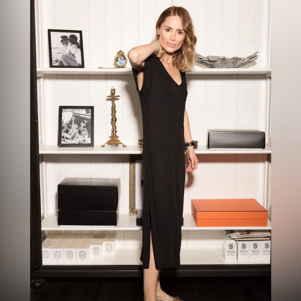 Anine Bing V-Neck Shirtsleeve Black T-Shirt Dress